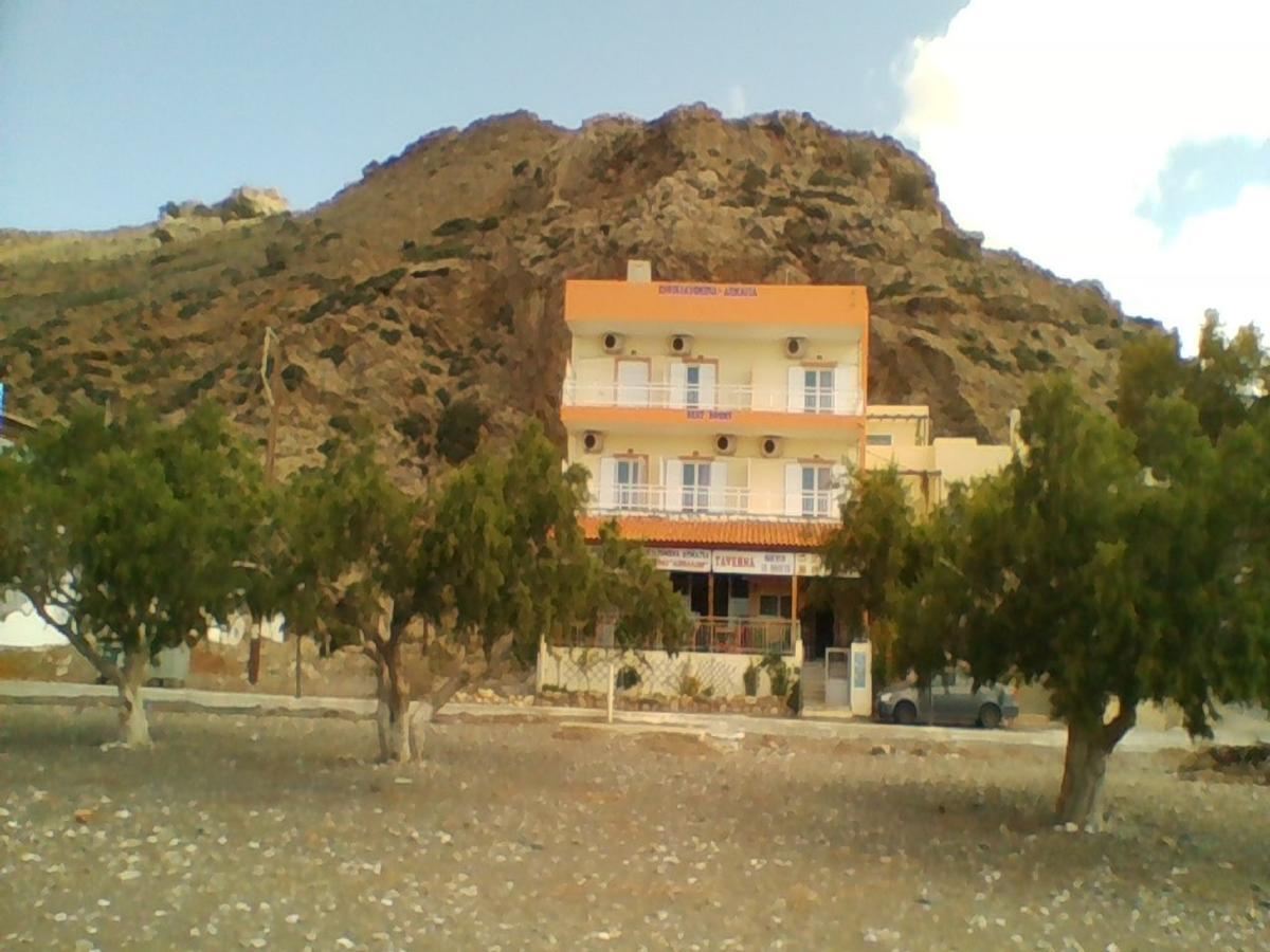 Aparthotel Apollon Tsoútsouros Esterno foto
